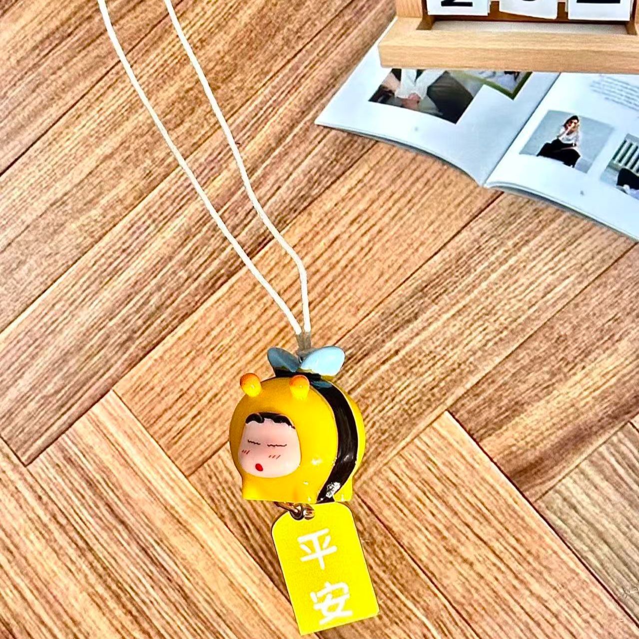 Crayon Shin-chan Bee Cosplay F - Car Accessories Company recension och pris
